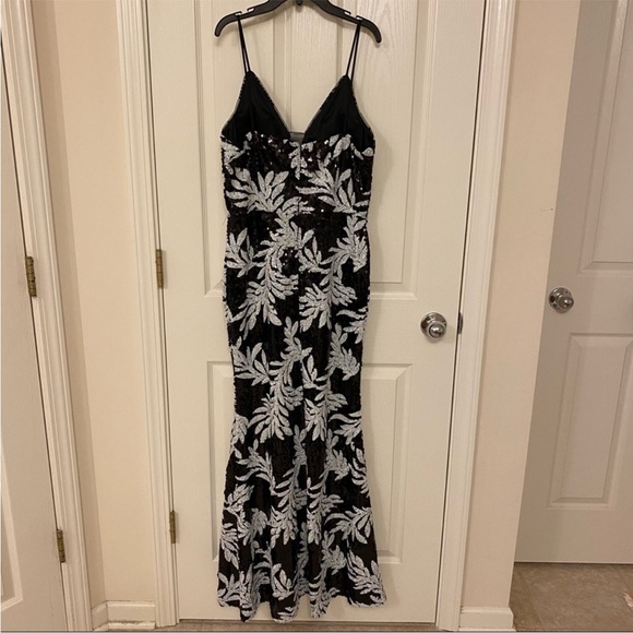 Betsy & Adam Floral Sequin Gown in Black/White 6 - Picture 5 of 10